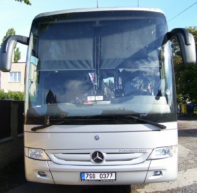 MERCEDES Tourismo 2 předek