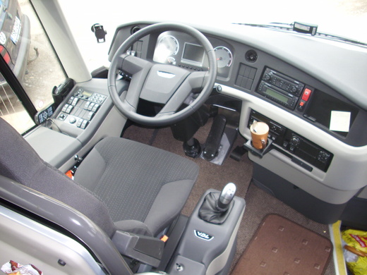 VDL Futura pracoviště řidiče.JPG