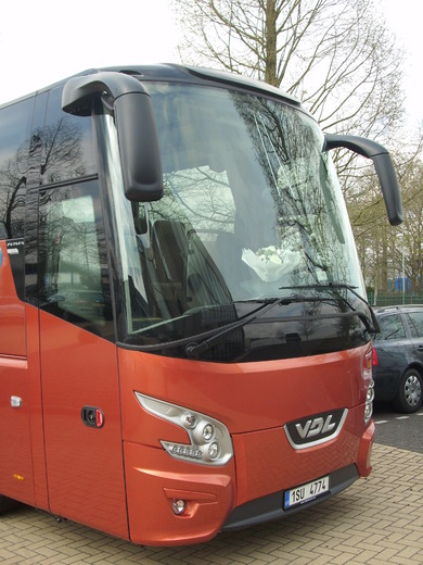 VDL Futura předek.JPG